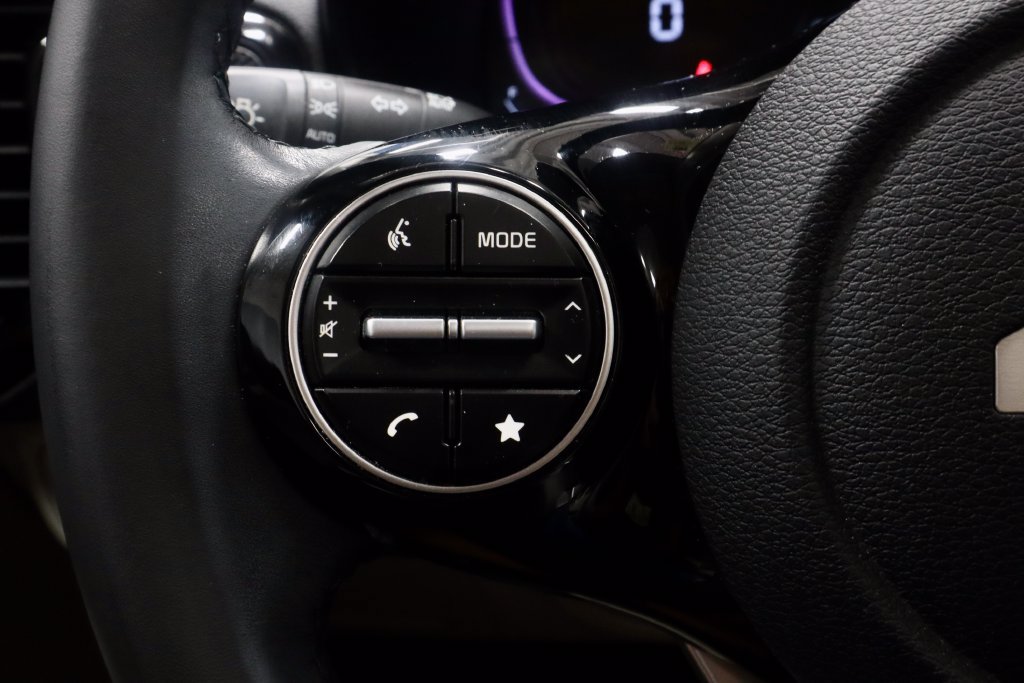 Used 2025 Kia Soul EX FWD image 28