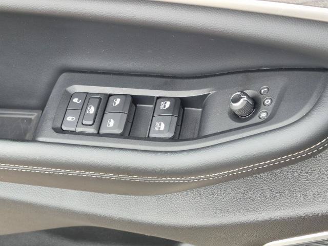 Used 2024 Jeep Grand Cherokee Limited 4xe AWD/4WD image 16