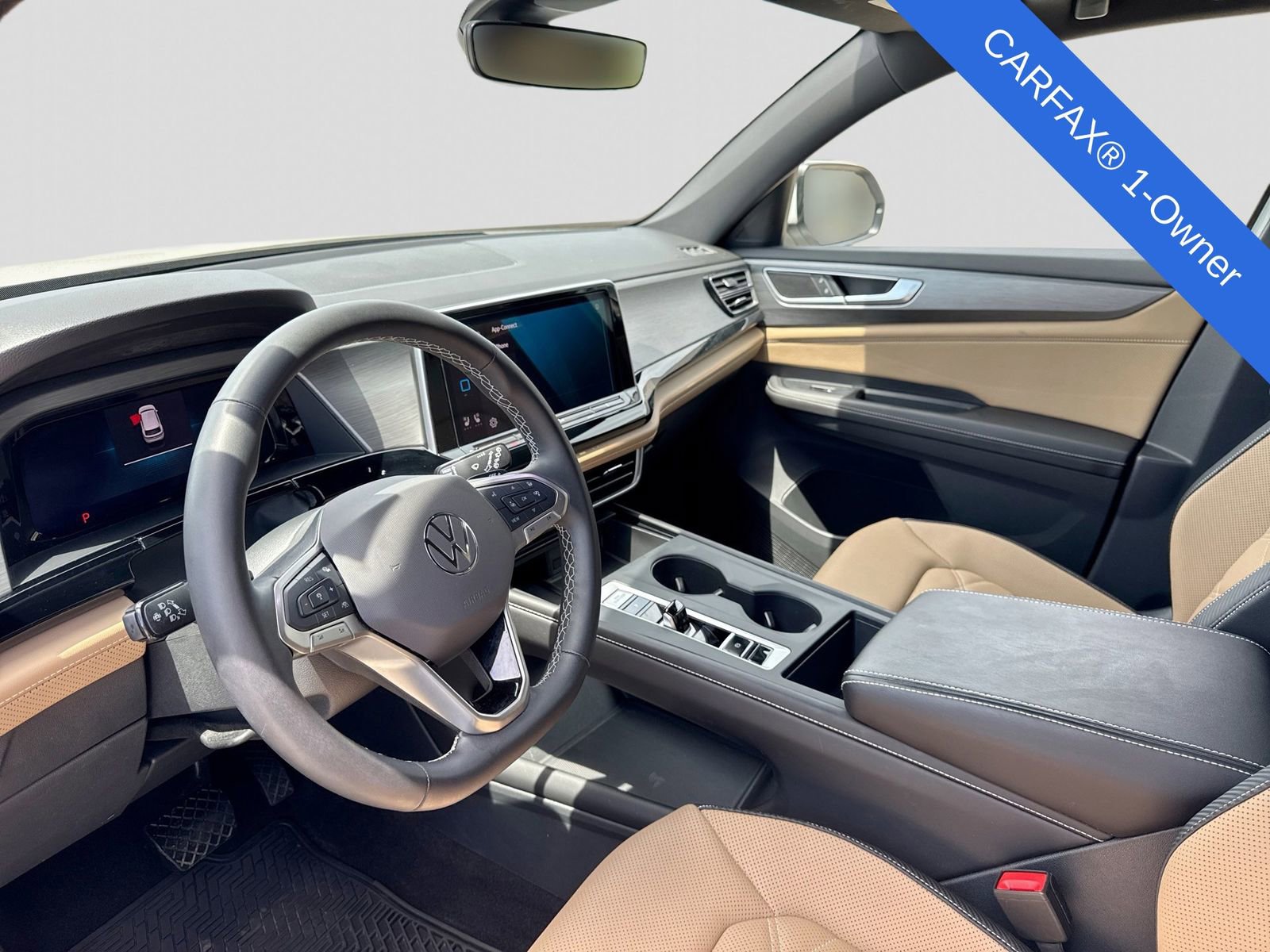Used 2024 Volkswagen Atlas Cross Sport SE AWD/4WD image 2