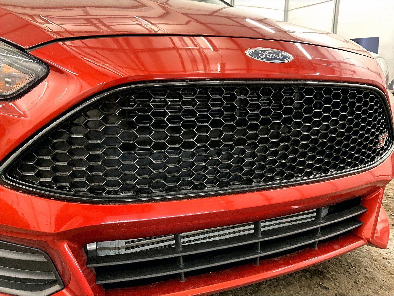Certified 2018 Ford Focus ST FWD image 29