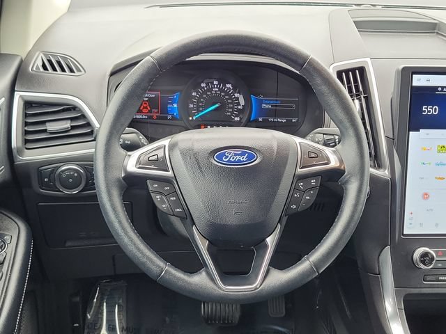 Certified 2024 Ford Edge Titanium AWD/4WD image 12