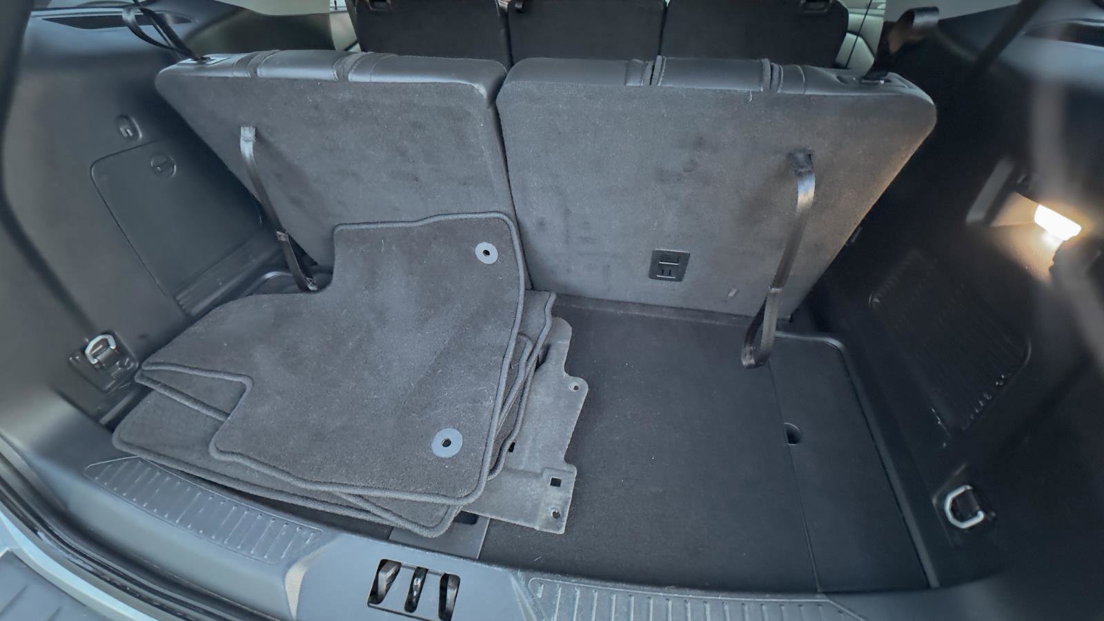 Certified 2023 Ford Explorer XLT w/ Equipment Group 202A image 9