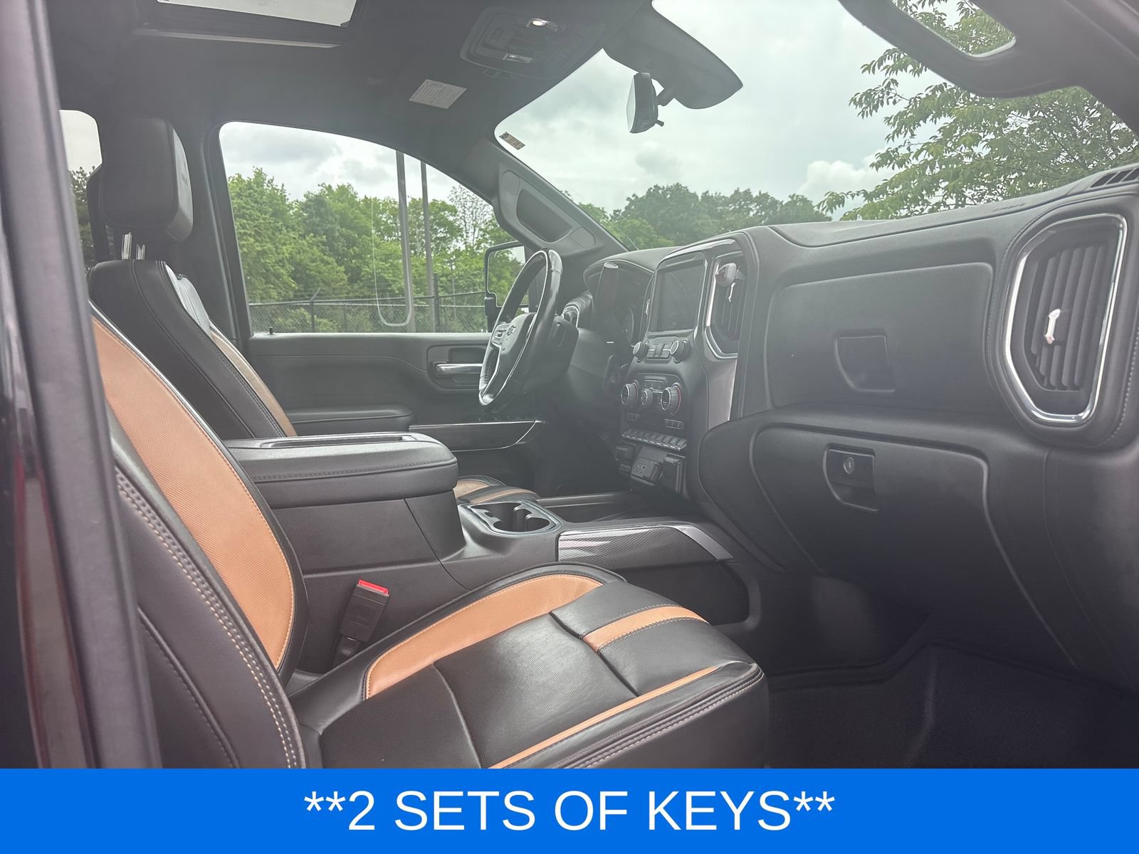 Used 2022 Chevrolet Silverado 2500 LTZ w/ Carhartt Edition AWD/4WD image 10
