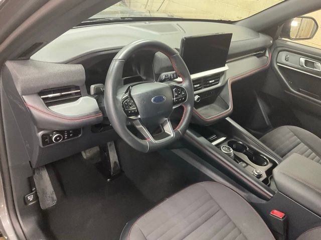 Certified 2025 Ford Explorer ST-Line w/ ST-Line Street Pack image 7