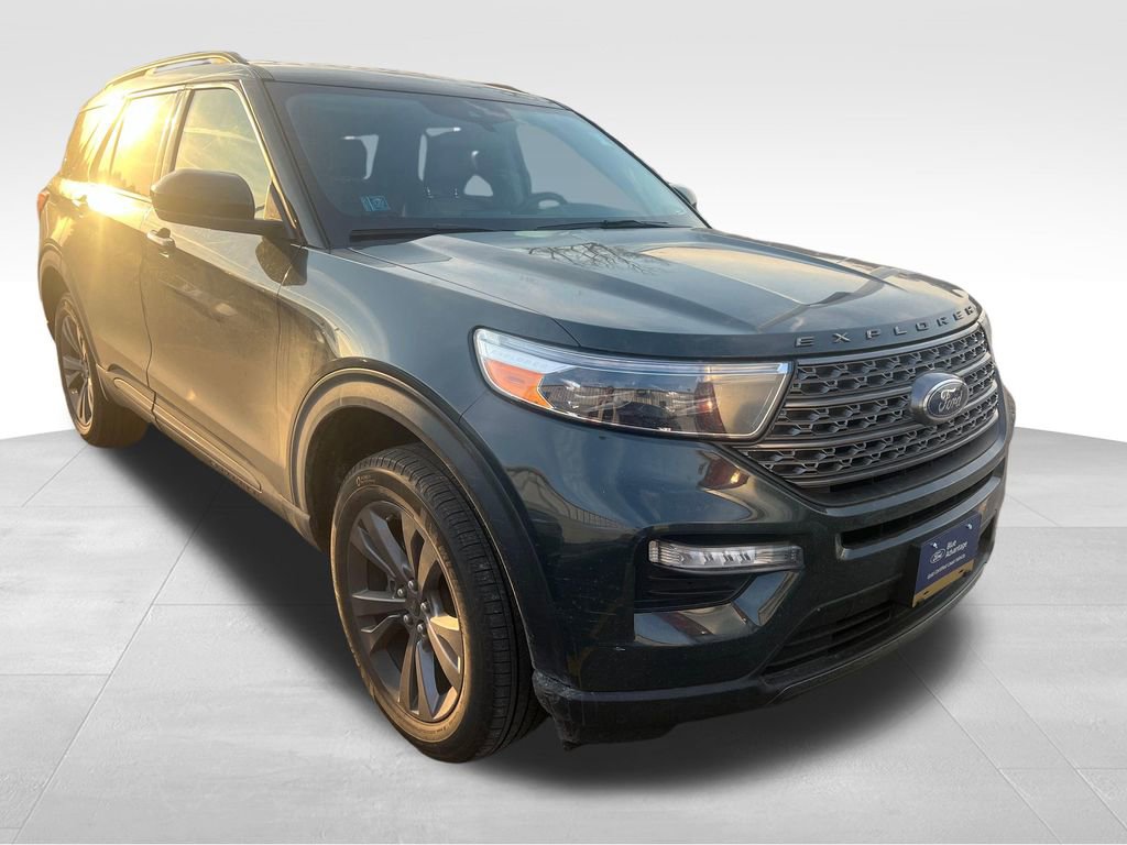 Certified 2023 Ford Explorer XLT w/ Equipment Group 202A AWD/4WD image 5