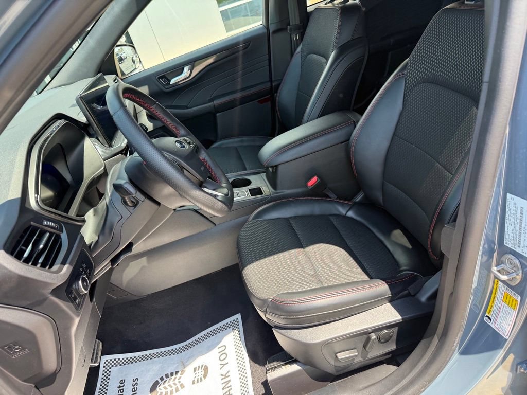 Certified 2024 Ford Escape ST-Line Elite AWD/4WD image 21