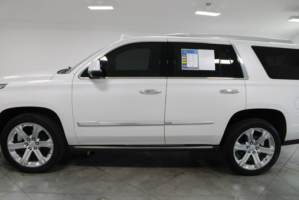Used 2020 Cadillac Escalade Premium Luxury AWD/4WD image 7