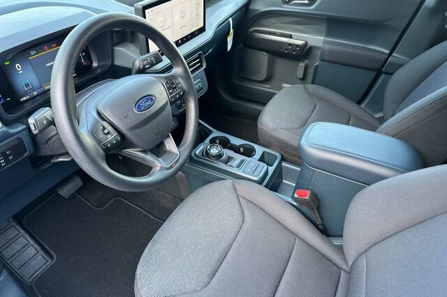 Certified 2025 Ford Maverick XL FWD image 7