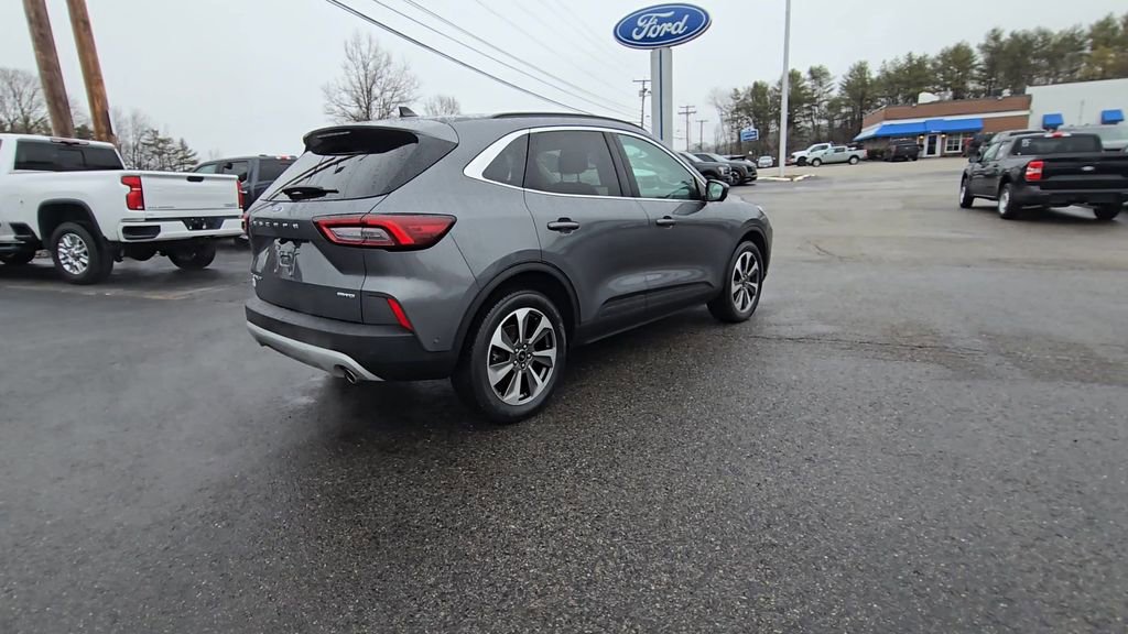 Certified 2023 Ford Escape Platinum w/ Premium Technology Package AWD/4WD image 19