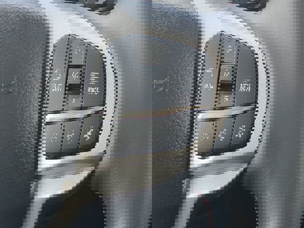 Certified 2025 Ford Explorer Active w/ Active Comfort Package image 24