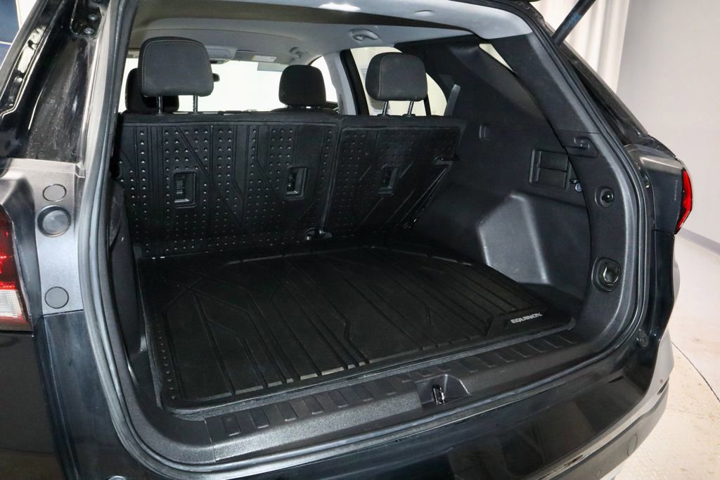 Used 2024 Chevrolet Equinox LT w/ LPO, Floor Liner Package AWD/4WD image 12