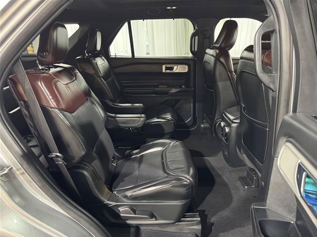 Certified 2020 Ford Explorer Platinum w/ Premium Technology Package AWD/4WD image 26