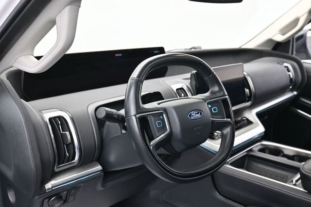 Certified 2025 Ford Expedition Max Platinum AWD/4WD image 15