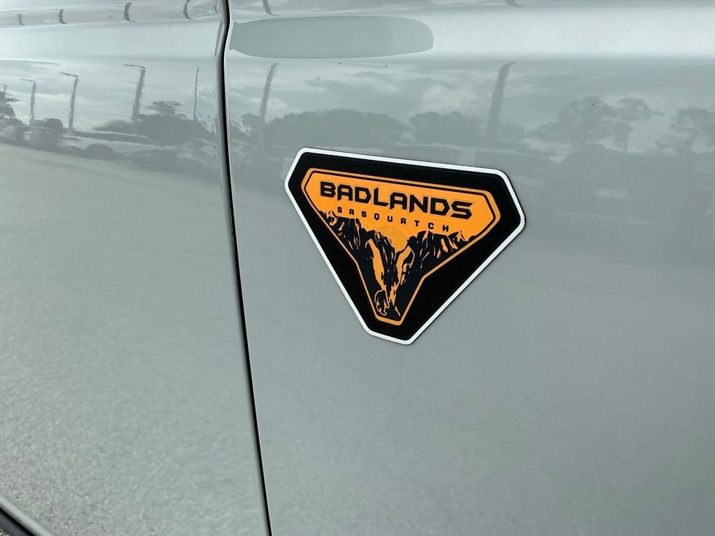 Certified 2022 Ford Bronco Badlands AWD/4WD image 19