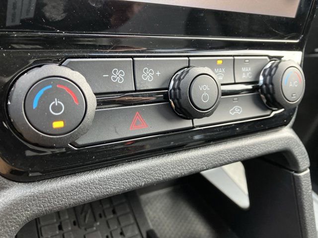 Certified 2024 Ford Ranger Lariat w/ Trailer Tow Package image 13