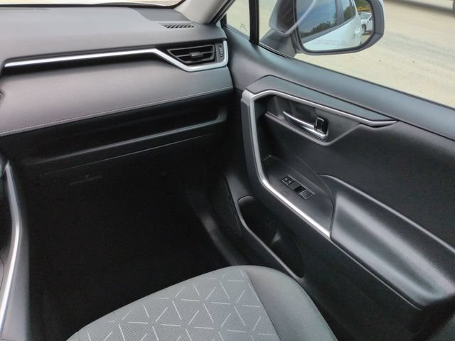 Used 2024 Toyota RAV4 XLE w/ Convenience Package FWD image 19