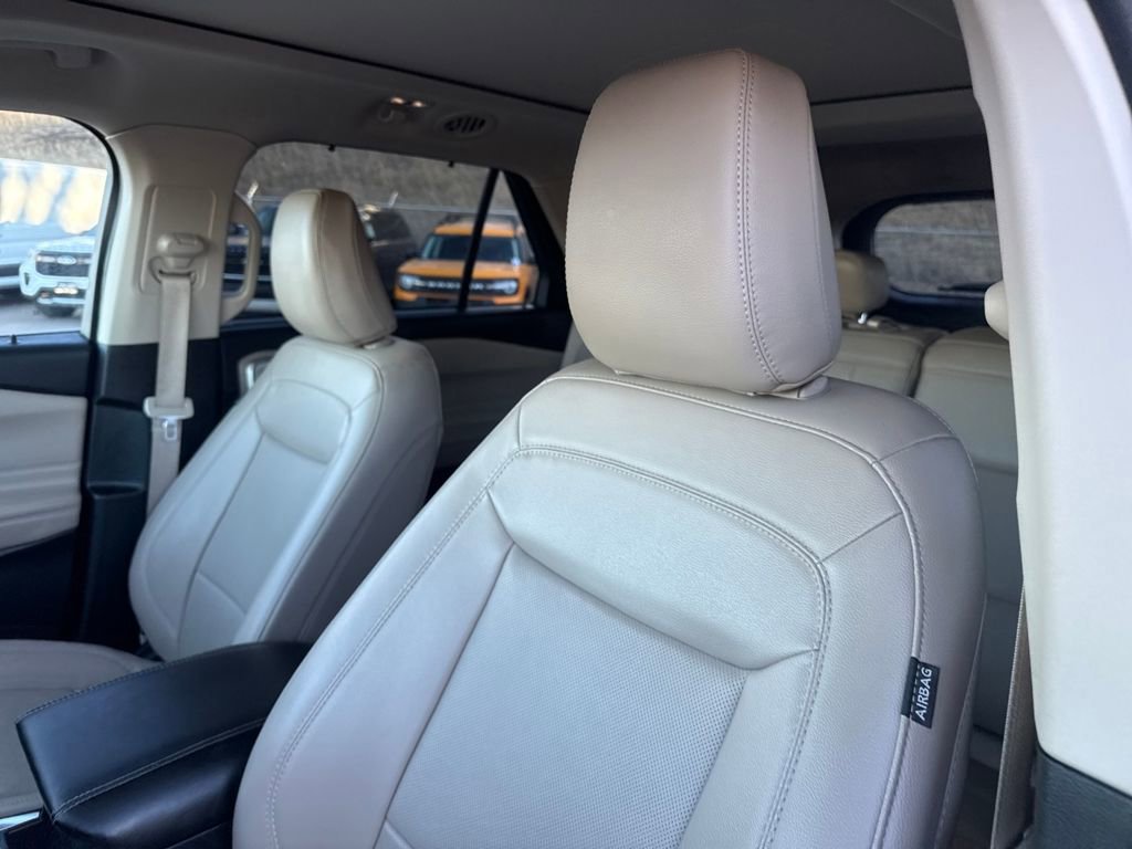 Certified 2023 Ford Explorer Limited w/ Limited Technology Package image 12