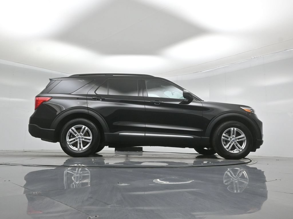 Certified 2023 Ford Explorer XLT w/ Equipment Group 202A RWD image 48