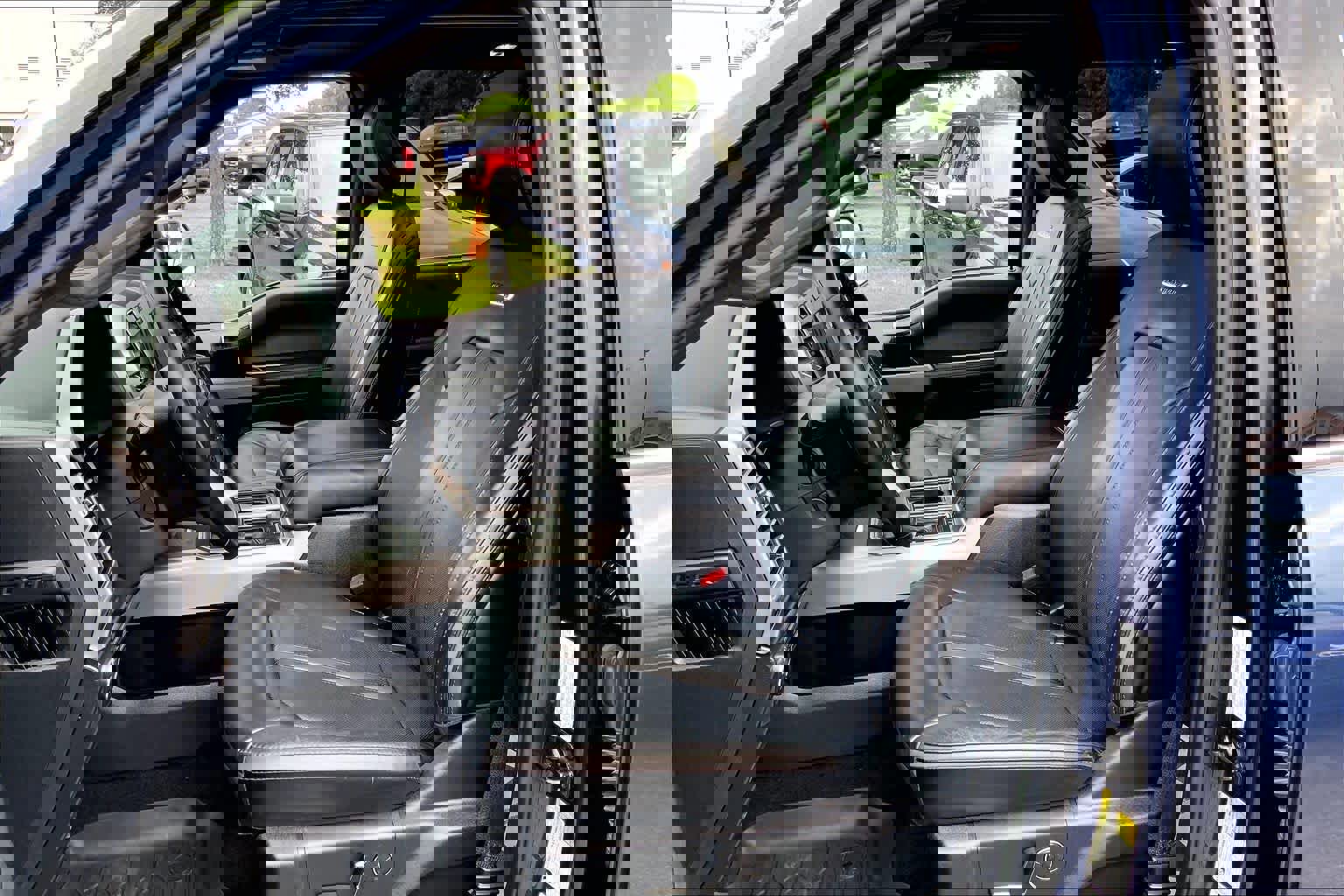 Certified 2019 Ford F150 Platinum w/ Equipment Group 701A Luxury AWD/4WD image 10