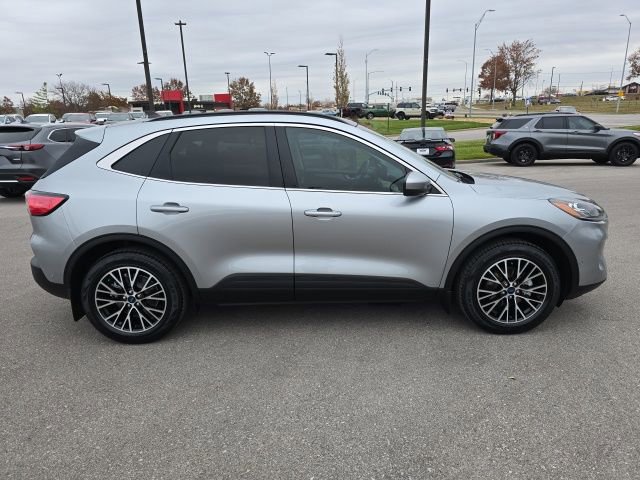 Certified 2022 Ford Escape Titanium w/ Titanium Premium Package image 2