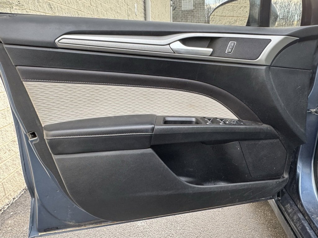 Certified 2019 Ford Fusion SE w/ Equipment Group 151A image 11