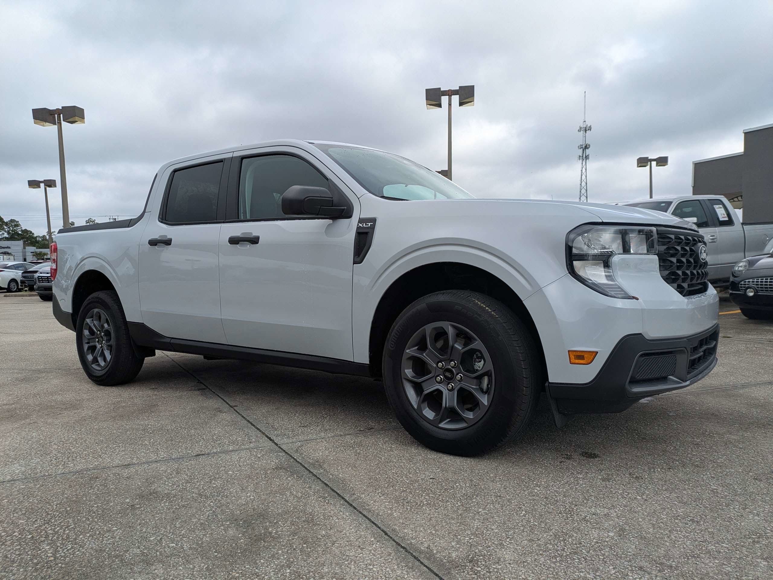 Certified 2025 Ford Maverick XLT w/ Equipment Group 302A image 8