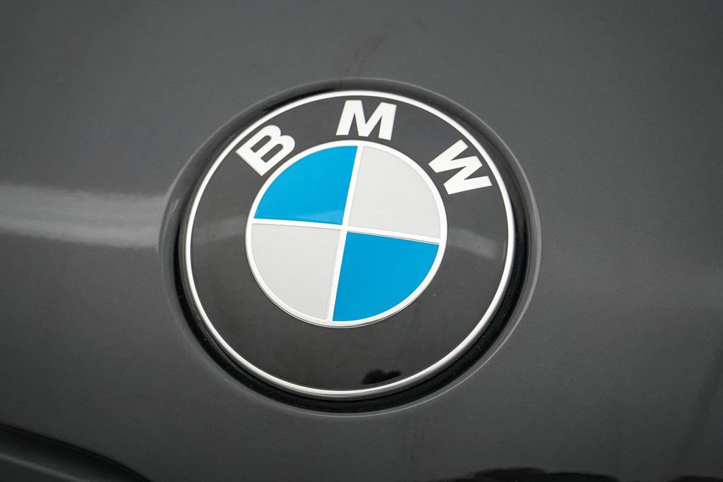 Used 2024 BMW X7 xDrive40i w/ M Sport Package AWD/4WD image 13