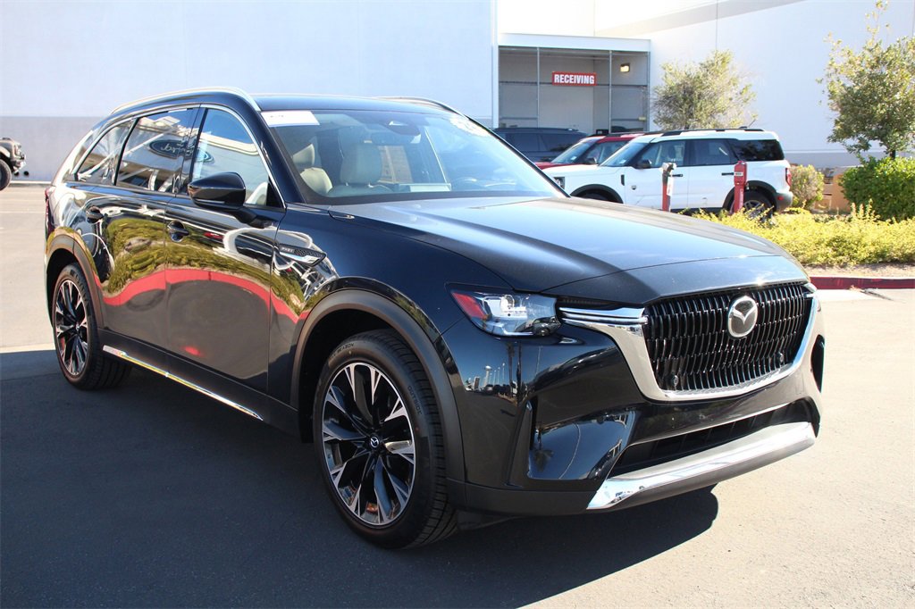 Used 2024 MAZDA CX-90 Plug-In Hybrid w/ Premium Pkg image 11