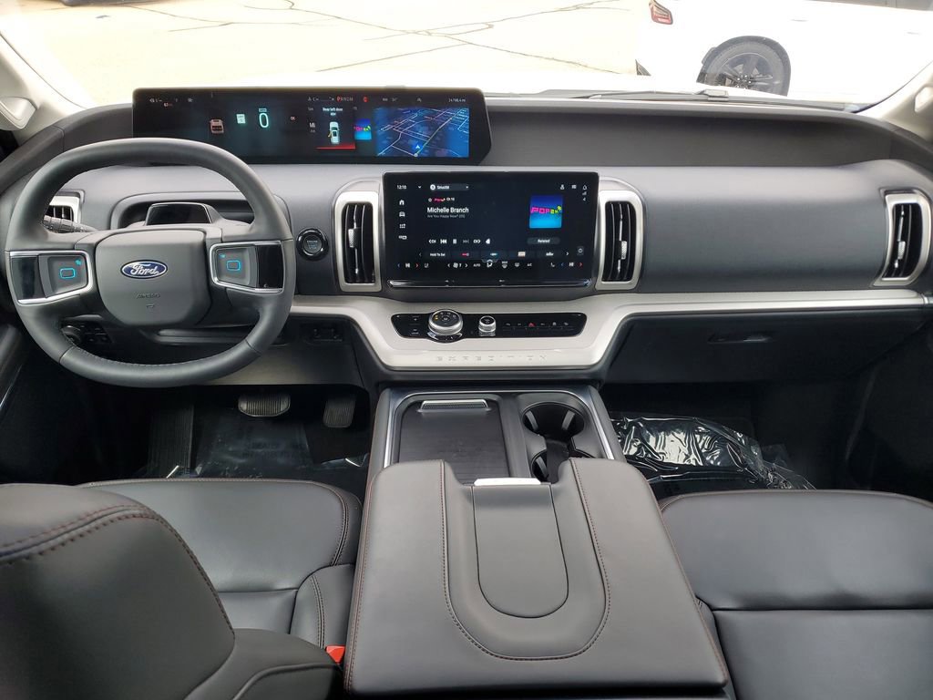 Certified 2025 Ford Expedition Active image 15