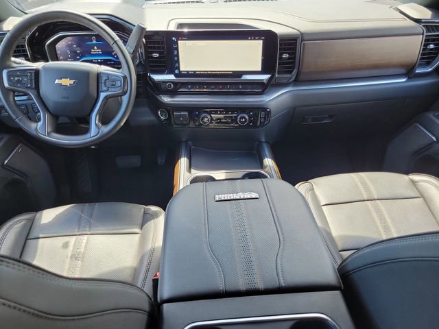 Used 2024 Chevrolet Silverado 2500 High Country w/ High Country Premium Package image 13