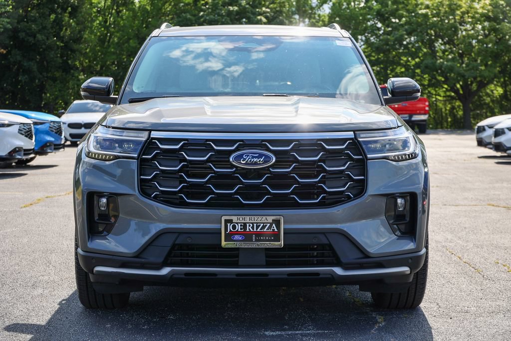 Certified 2025 Ford Explorer Platinum w/ Ultimate Package AWD/4WD image 32