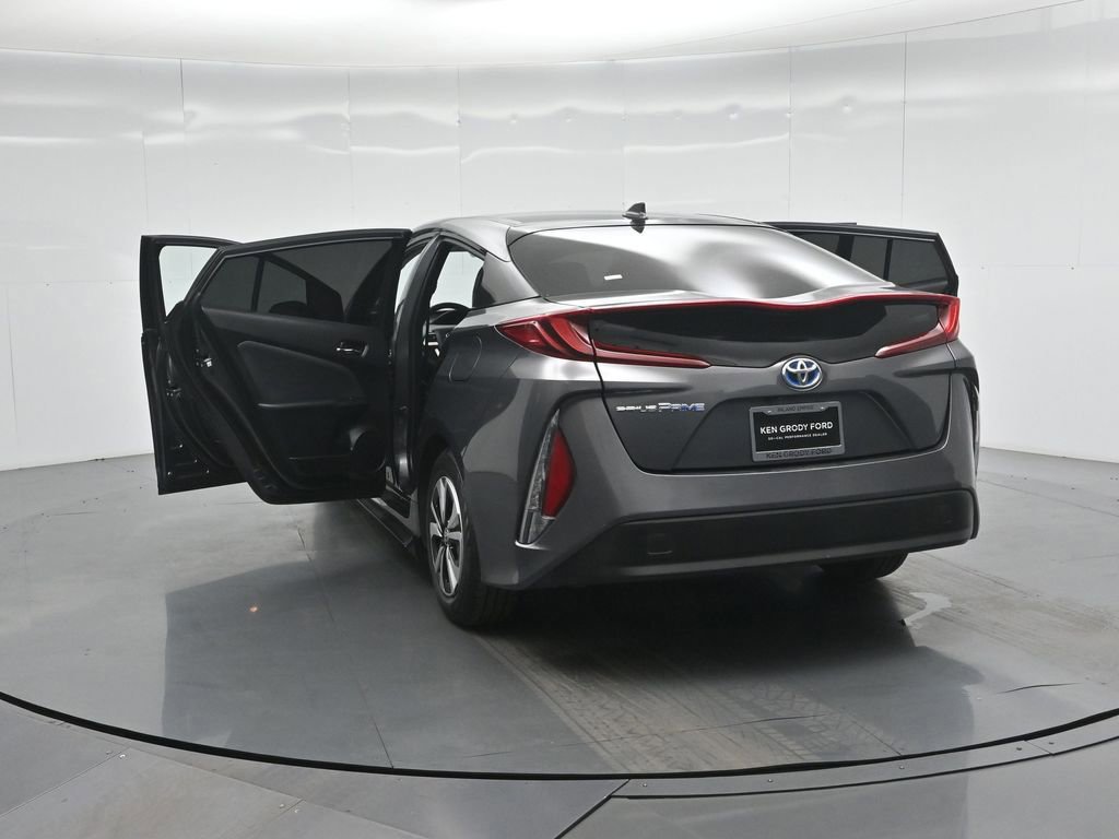 Used 2018 Toyota Prius Prime Plus image 48