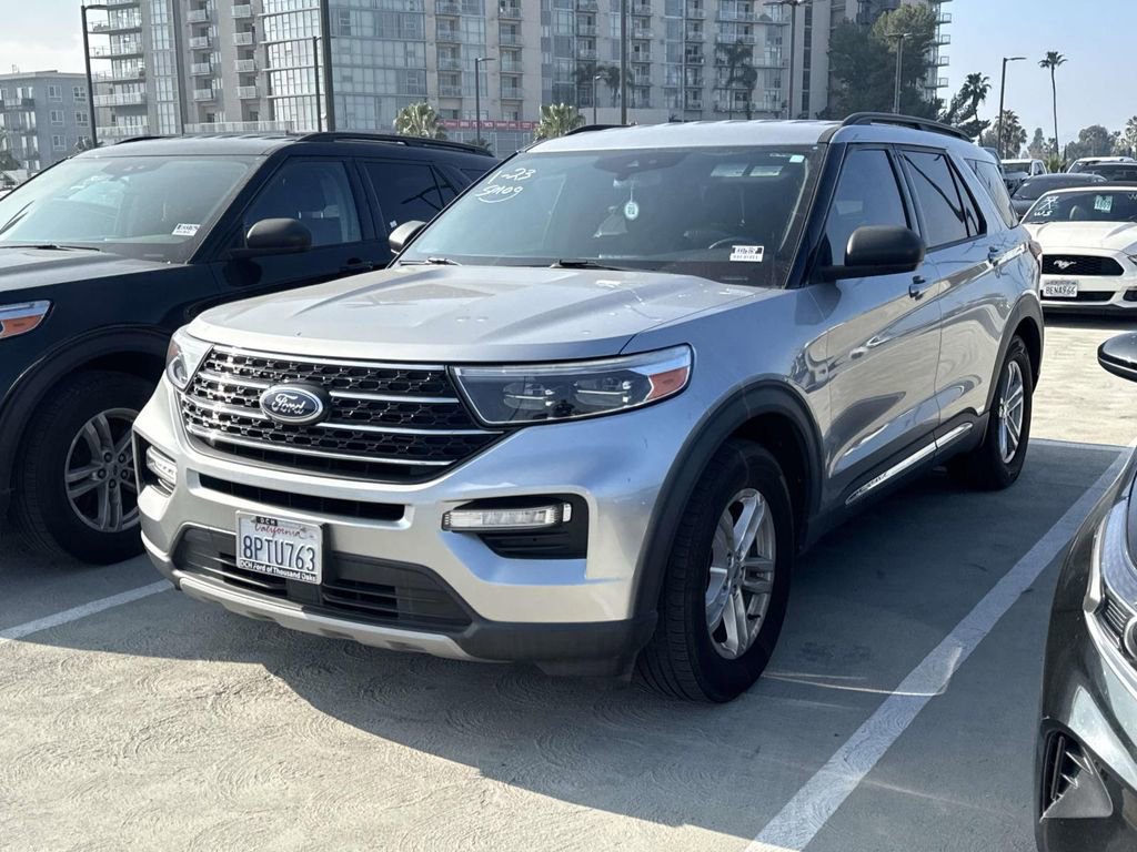 Certified 2020 Ford Explorer XLT w/ Equipment Group 202A image 2