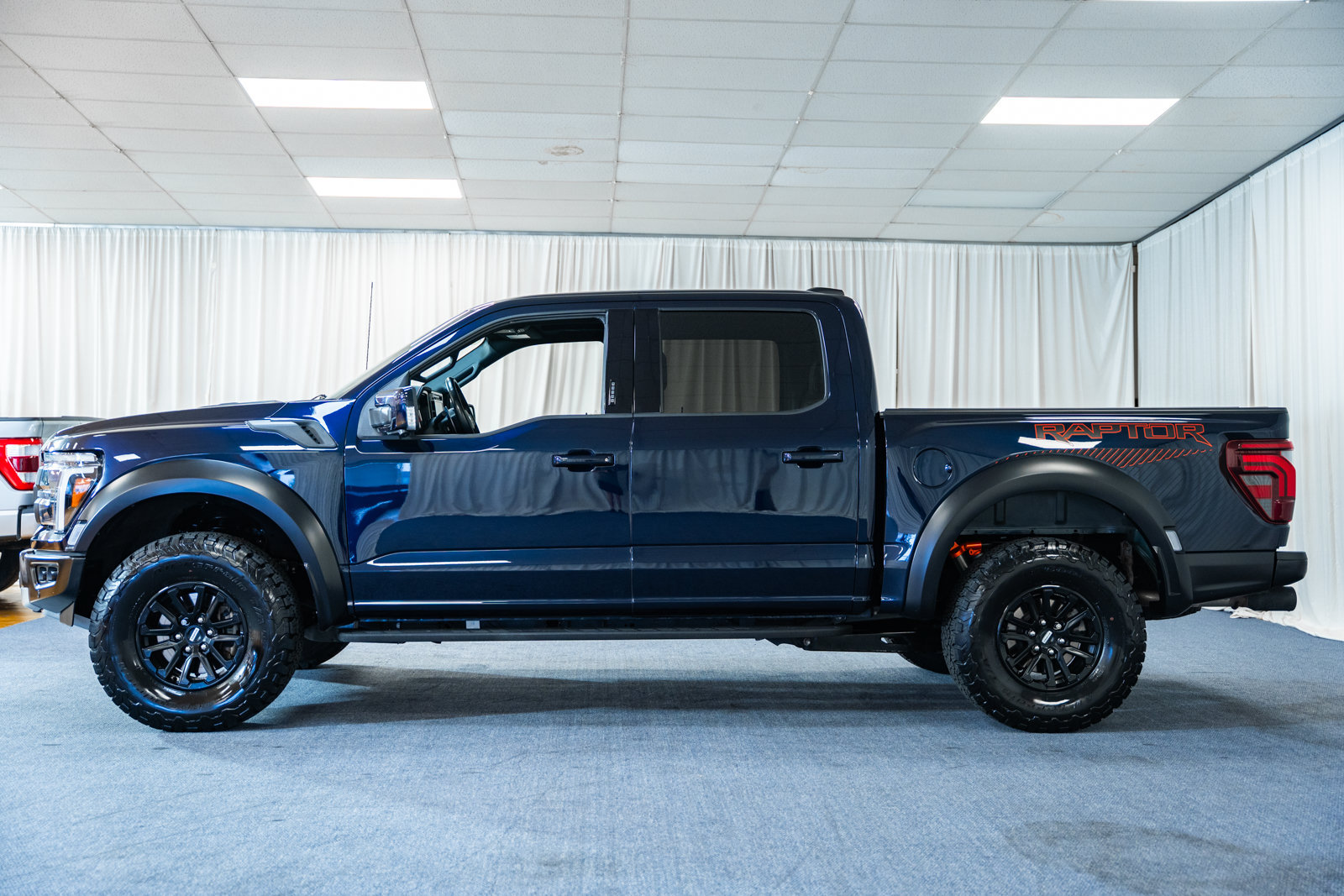 Certified 2024 Ford F150 Raptor AWD/4WD image 5