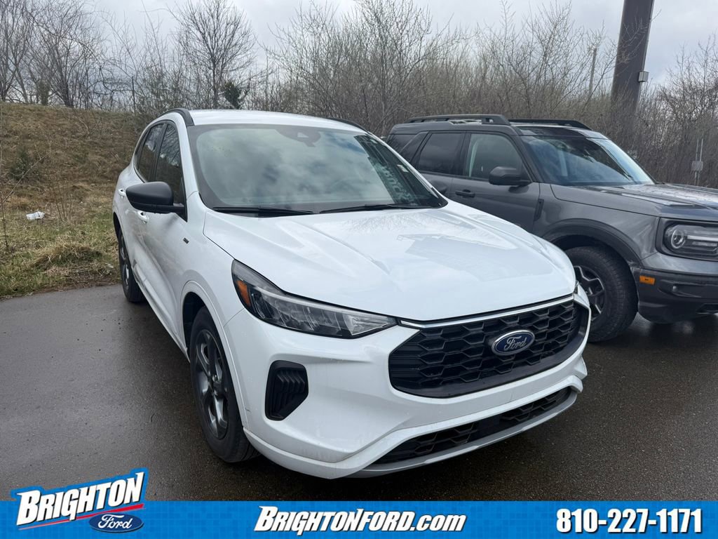 Certified 2023 Ford Escape ST-Line w/ Equipment Group 301A FWD image 4