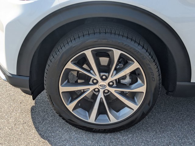 Certified 2025 Ford Explorer Platinum w/ Ultimate Package image 11