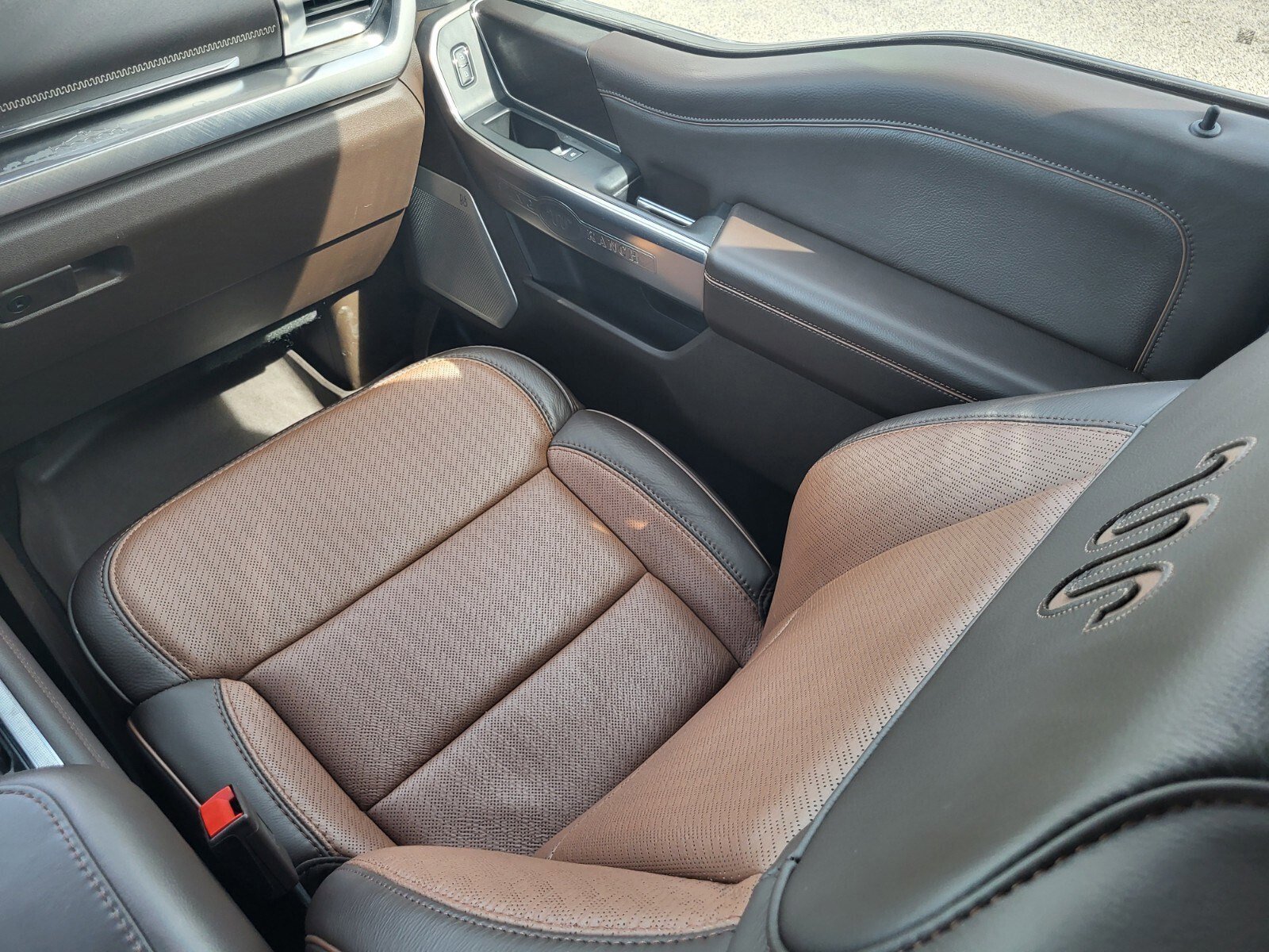 Certified 2024 Ford F250 King Ranch w/ FX4 Off-Road Package image 17