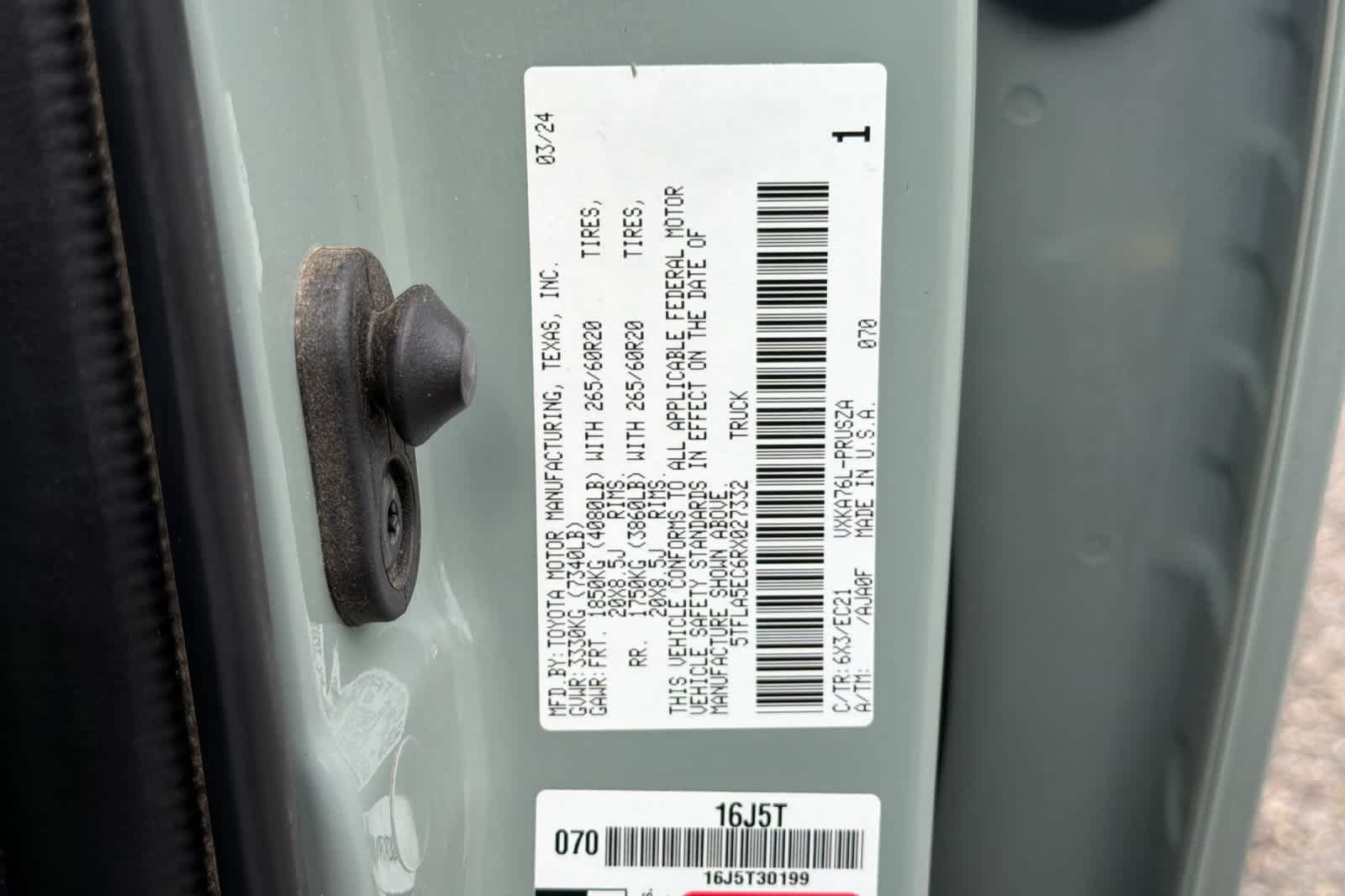 Used 2024 Toyota Tundra SR5 w/ SR5 Premium Package AWD/4WD image 27
