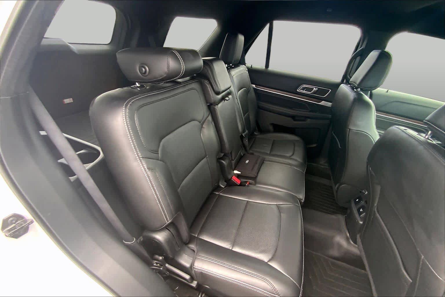 Certified 2018 Ford Explorer Limited w/ Equipment Group 301A FWD image 20