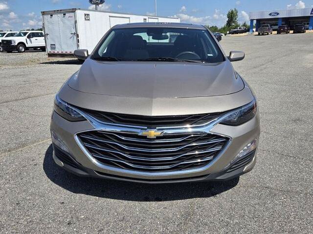 Used 2024 Chevrolet Malibu LT FWD image 2