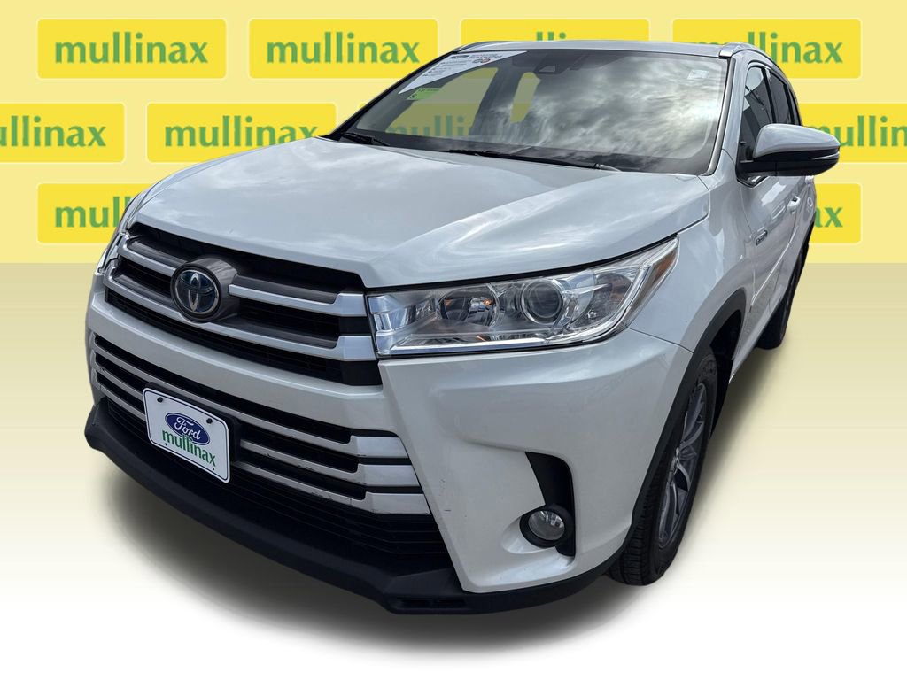 Used 2019 Toyota Highlander XLE AWD/4WD image 5