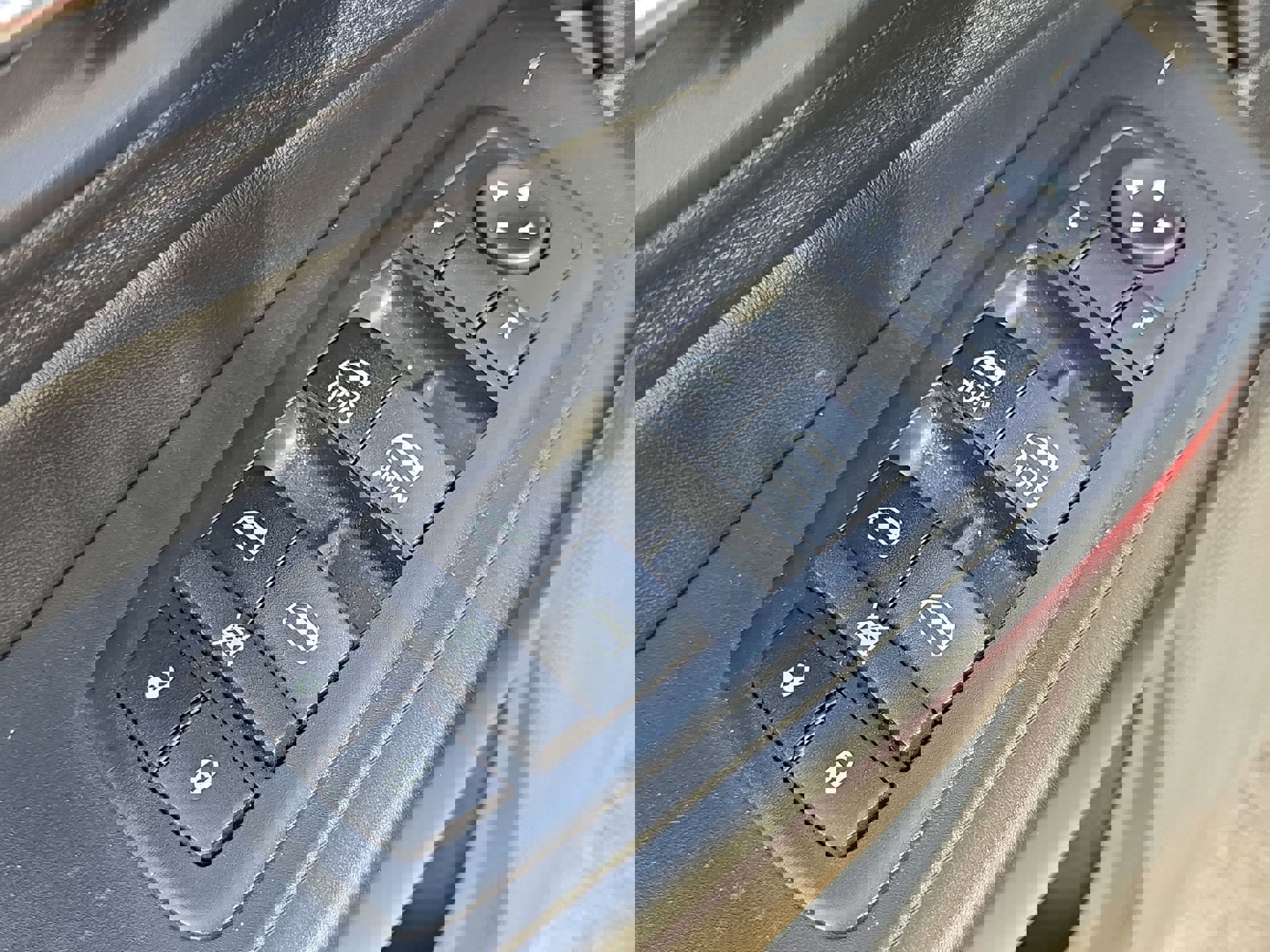 Used 2019 Jeep Cherokee Trailhawk w/ Trailer Tow Group image 14