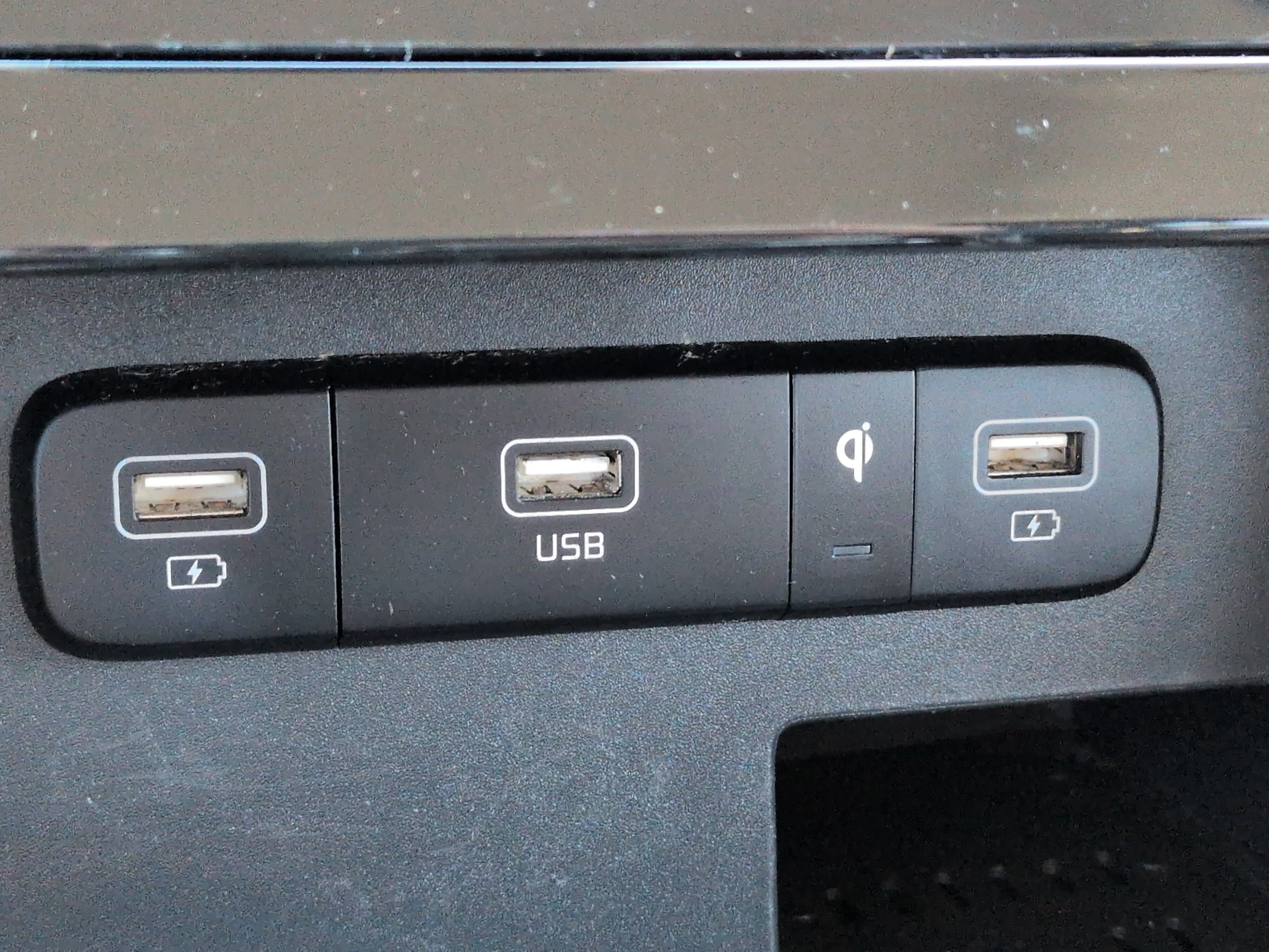 Used 2022 Kia Carnival SX FWD image 19