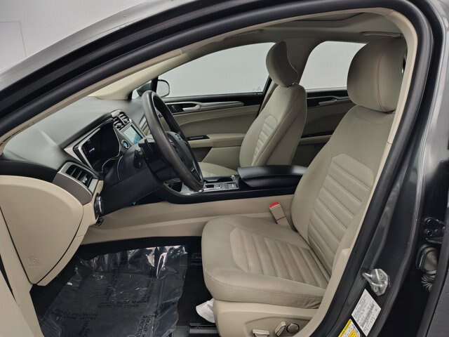 Certified 2019 Ford Fusion SE FWD image 21