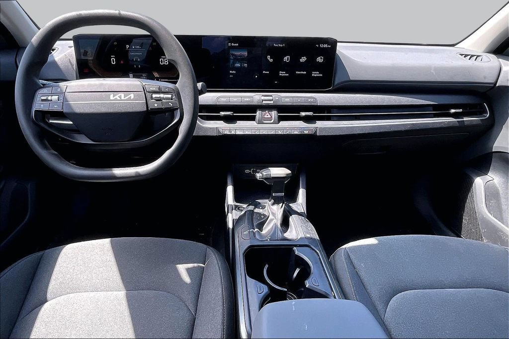 Used 2025 Kia K4 FWD image 16