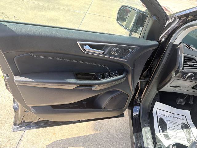 Certified 2020 Ford Edge Titanium w/ Equipment Group 301A FWD image 16