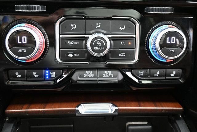 Used 2023 GMC Yukon XL Denali Ultimate AWD/4WD image 25