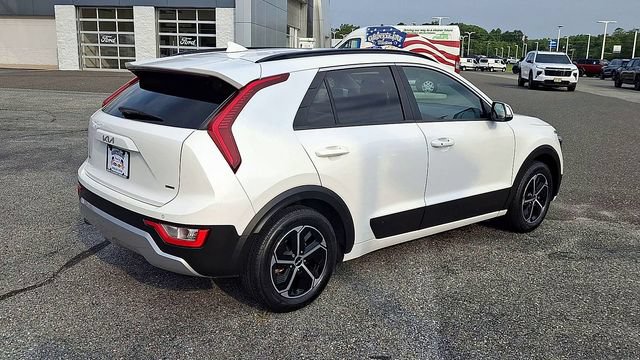 Used 2023 Kia Niro EX FWD image 8