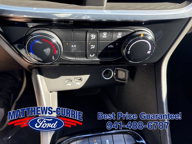 Used 2025 Buick Encore GX Sport Touring AWD/4WD image 17