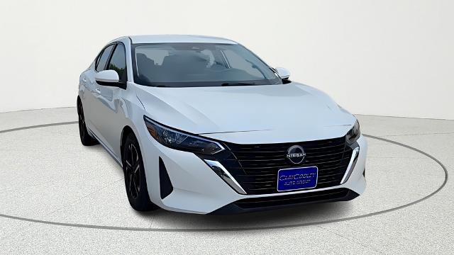 Used 2024 Nissan Sentra SV image 2